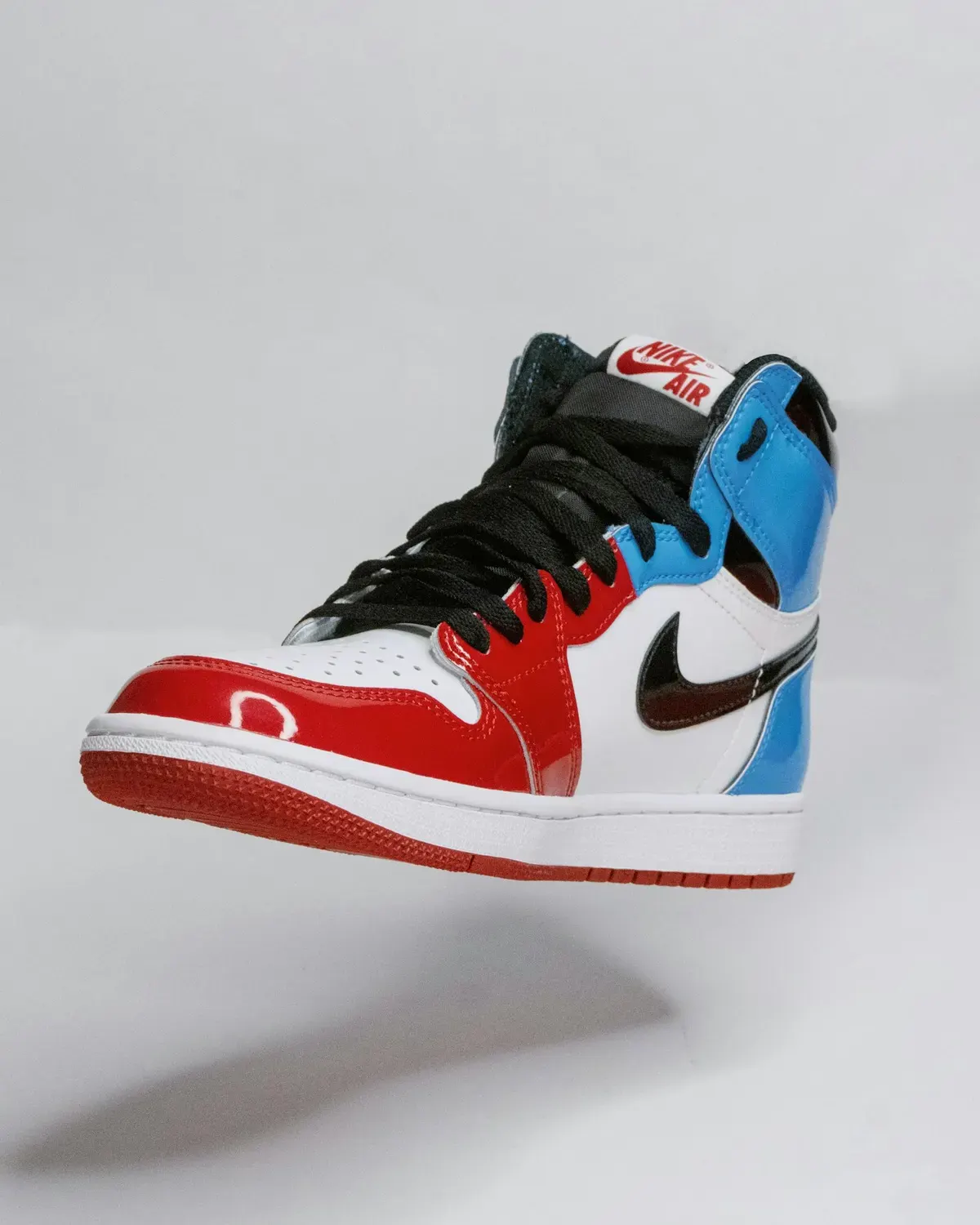 Air Jordan 1 High “Royal”