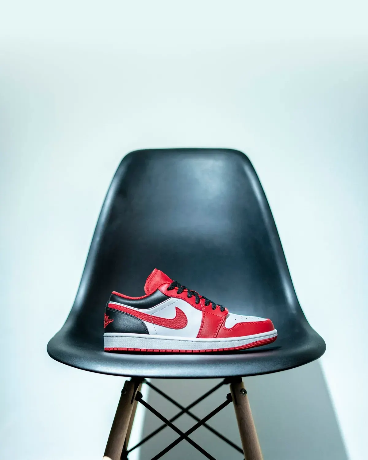 Air Jordan 1 High “Chicago” thumbnail 4