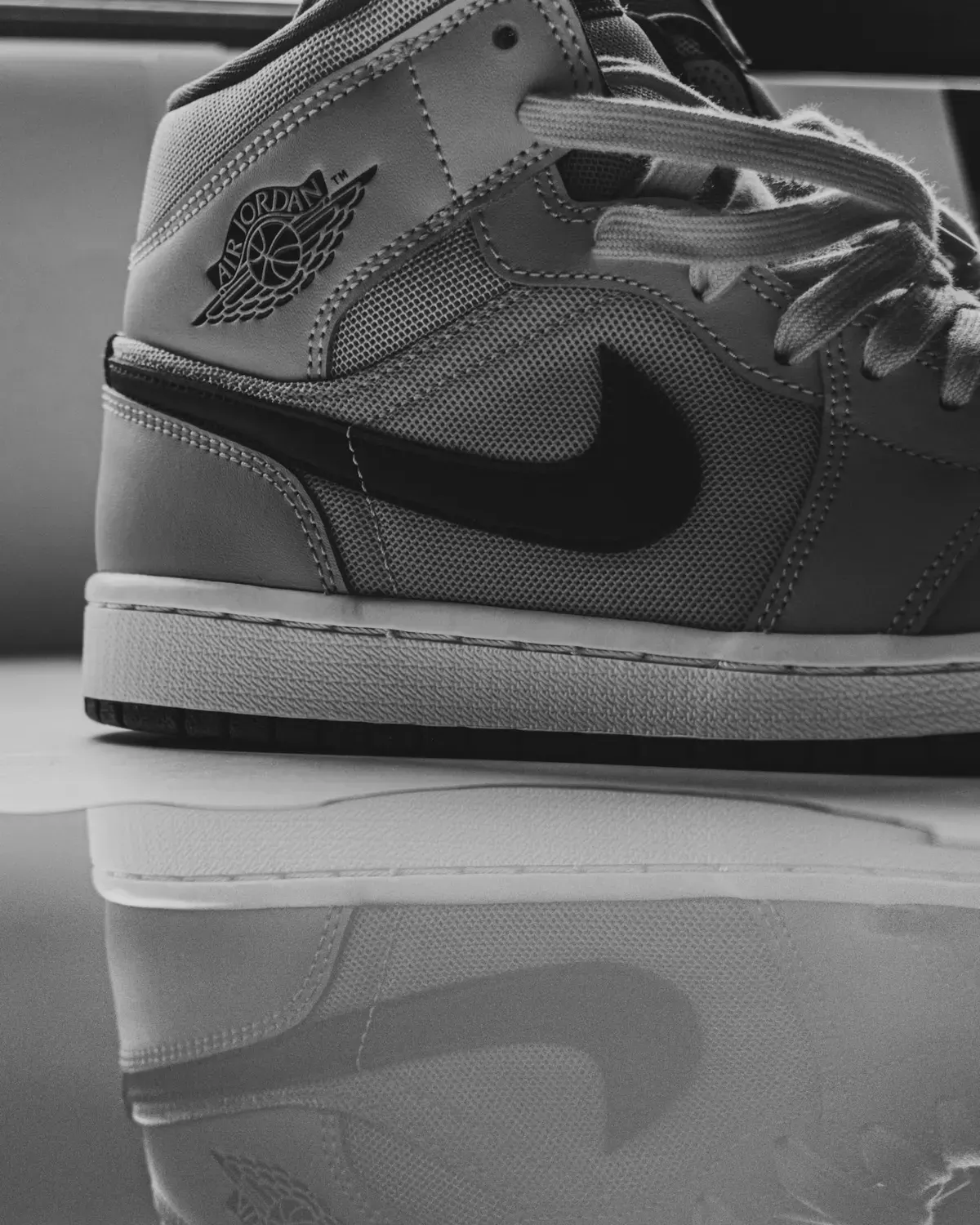 Travis Scott Air Jordan 1 High OG “Mocha”
